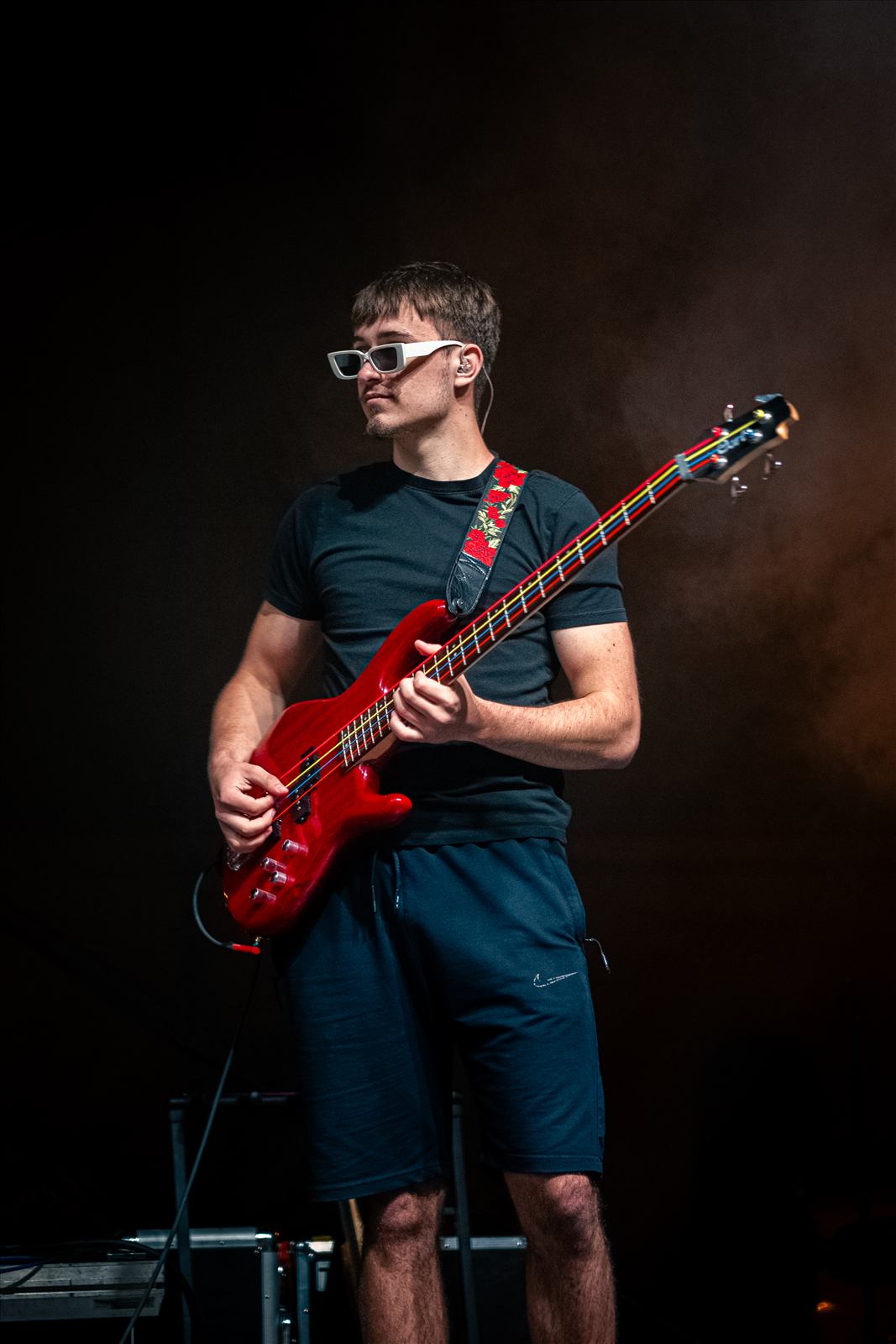 Robin z kapely Vize při vystoupení